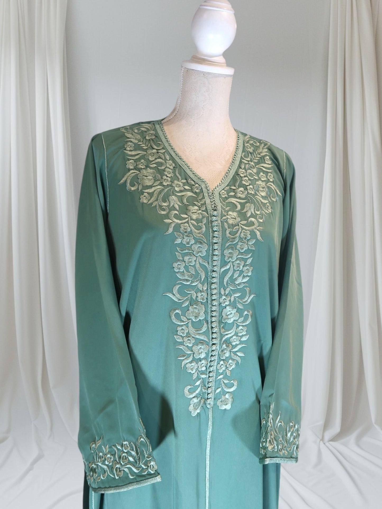 ABAYA / QAMIS WARDA